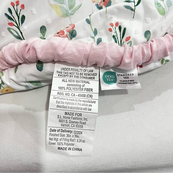 Meadow Dreams Baby Playmat with Border Round White/Pink Amelia Floral 36" X 36" - Picture 8 of 10